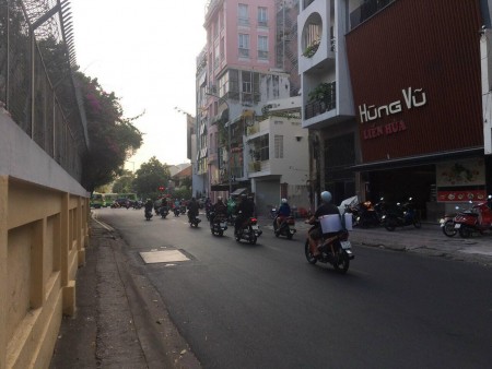 Đi đến slide 4