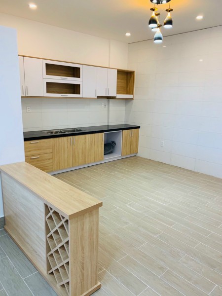 Cần bán nhà Đà Lạt nội thất sang trọng đông dân cư thích hợp định cư lâu dài