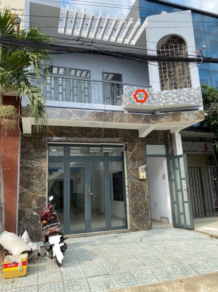 Nhà Bùi Đình Tuý 5,5x13m 1trệt, 1lầu. 2pn, 3wc. 18tr/th.
