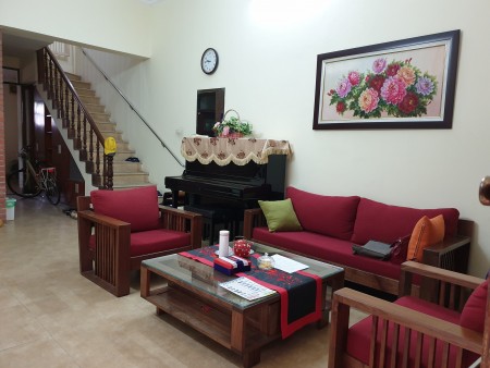 Bán nhà 4 tầng đẹp, 65m2 Phố Hào Nam chỉ 10.5 tỷ.