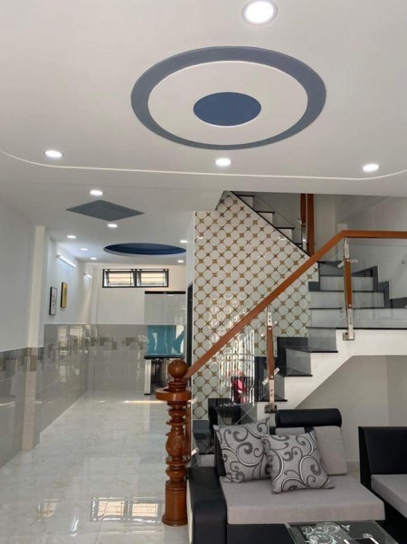 Bán Nhà Đường Lạc Long Quân Có 4 Phòng Ngủ, 34m2, Giá Rẻ