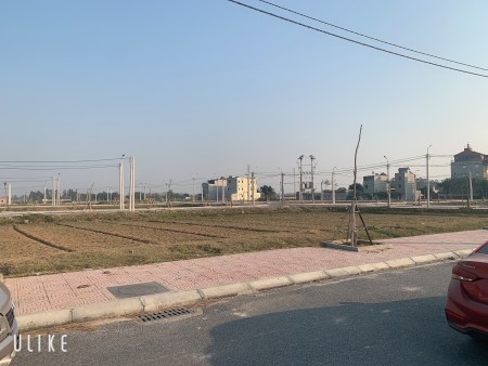 Nga Văn , bán 100m2 đất nền KDC tây nhà máy may winner vina