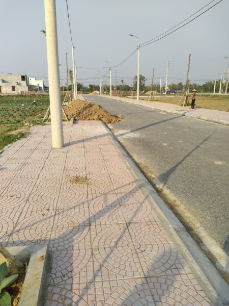 Đất nền Nga Văn, dt 100m2 hướng ĐN. Cạnh khu dân cư