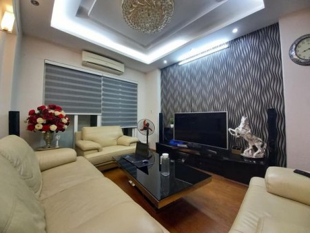 Chỉ 6 tỷ3 có nhà Thái Hà 48m2 x 5 tầng ôtô qua - gần phố - ngõ thông