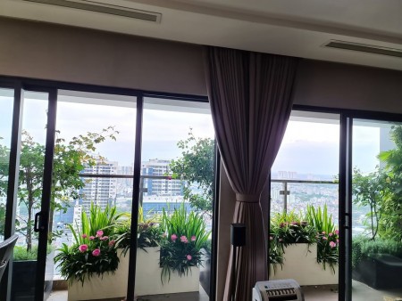 Bán gấp căn Penhouse 260m2, ban công ĐN, Imperia Garden, LH: 0967839010