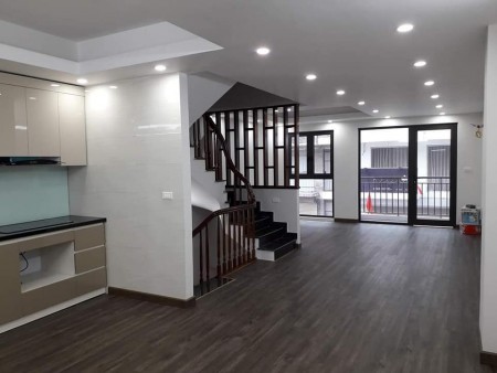 Sống Đỉnh, KĐT Gia Quất Long Biên 60m2 MTx5.5m 5T 4 Ngủ