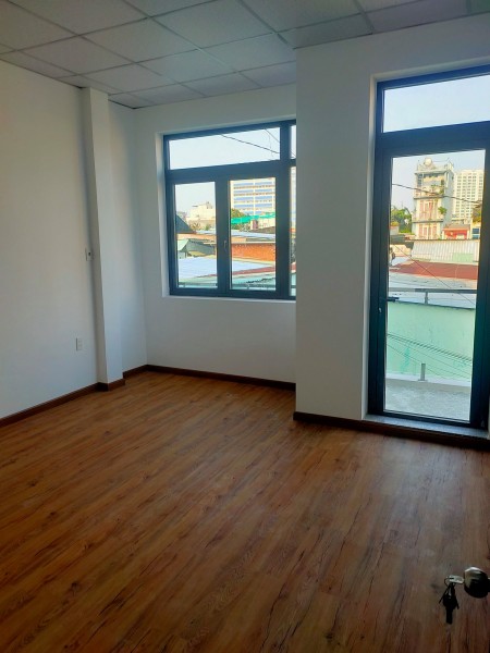CHỈ HƠN 4 tỷ đã có ngay SIÊU PHẨM HIM LAM QUẬN 7 ngang hơn 4m nhà mới đẹp vào ở ngay