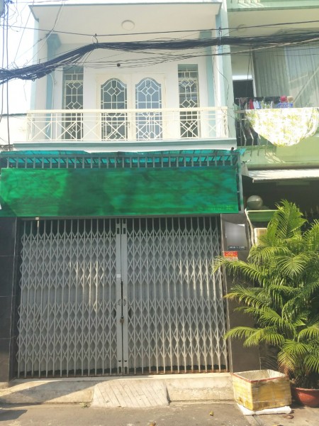 Cho thuê nhà 1 trệt 1 lầu 3 PN, hẻm xe tải Trường Chinh, P. 14, Q. Tân Bình. Giá 11 triệu / tháng