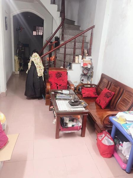 YÊN HÒA 31M, 3TẦNG CHỈ CÓ 2TY8 SỔ ĐỎ CHÍNH CHỦ VỀ Ở LUÔN .