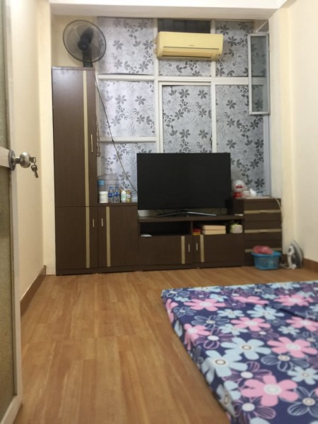 Hơn 1 tỷ - NHÀ 4 TẦNG, ĐẸP, MUA NGAY, Ở NGAY – Trung tâm quận Đống Đa, Lê Duẩn phố.