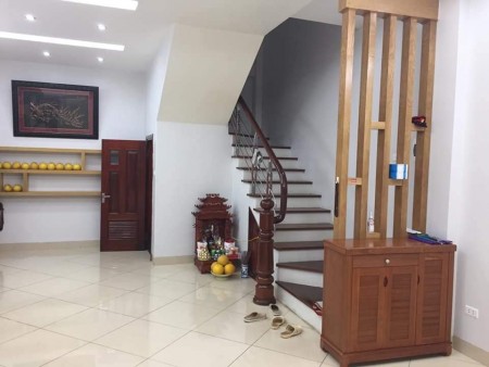 BÁN NHÀ HÀO NAM, ĐỐNG ĐA. NHÀ MỚI THIẾT KẾ PHONG CÁCH CHÂU ÂU HIỆN ĐẠI, Ô TÔ VÀO TẬN NHÀ. TẶNG NỘI THẤT. GIÁ CHỈ 11.7 TỶ