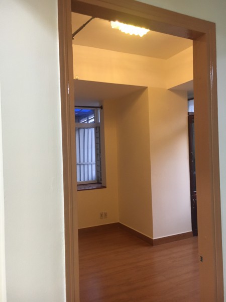 Chính chủ cần bán hai căn căn hộ Thuận Việt điều có sân vườn Đ/C 319 Lý Thường Kiệt Phường 15 Quận 11.