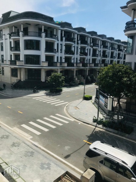 Đi đến slide 7