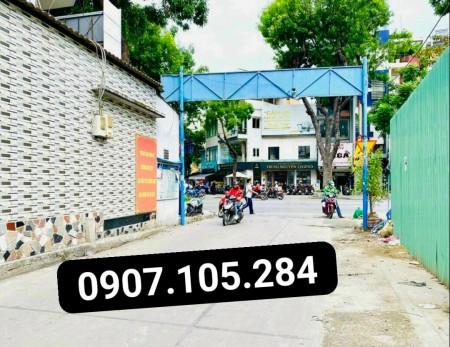 Bán nhà hẻm xe tải đường 3/2 cách mặt tiền 2 căn. ngang 4 dài 6 dtcn20m2 trệt 3 lầu nhà đúc thật kiên cố