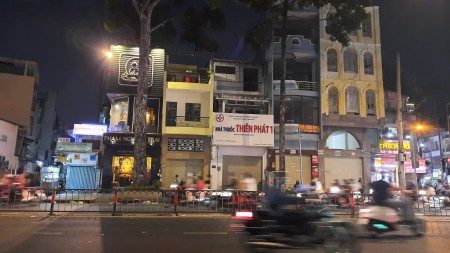 Cho thuê nhà nguyên căn MT Q10 Đường 3/2 - DT 4x18 trệt lửng 2 lầu ST - 50 triệu