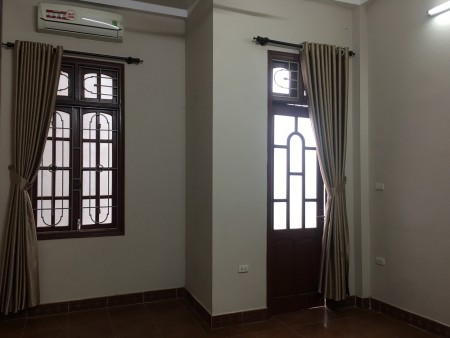 Nhà đẹp Hoàng Mai, ngay sát ngõ oto, 57m2, 5T, MT4.7m, Giá 3.6 tỷ