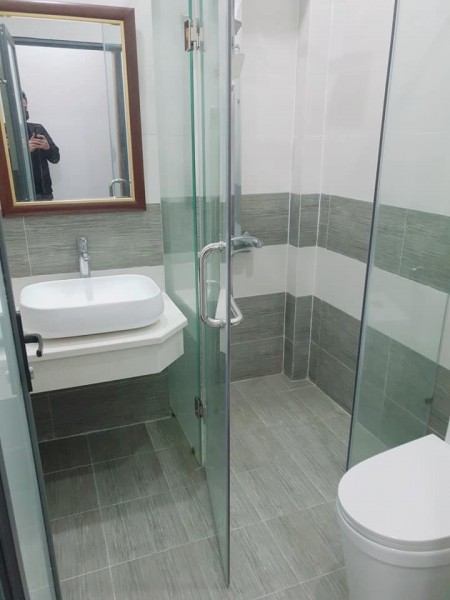 Bán Nhà 5 Tầng Mới Đẹp, 65m2, Ô Tô Vào Nhà Phố Dịch Vọng Hậu Chỉ 9.5 Tỷ.