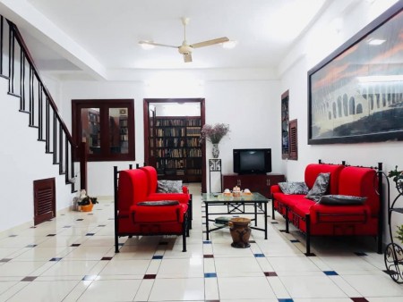 Bán nhà mặt phố, Hai Bà Trưng, Gara ôtô, cực đẹp ở luôn, 80m2, 5T, 6.8 tỷ