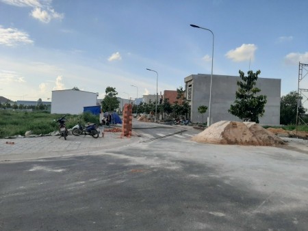 Bán lỗ lô đất 100m full TC ngay bệnh viện mỹ phước.NH hỗ trợ vay 70%