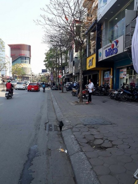Bán nhà 2 mặt tiền mặt phố Chùa Bộc 56m, 5T, mt4.5m, 30 tỷ, vỉa hè thênh thang, kd bất chấp.
