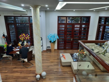 Bán biệt thự Mễ Trì Hạ, 200m2, 4 tầng, MT 11m, 30.5 tỷ.