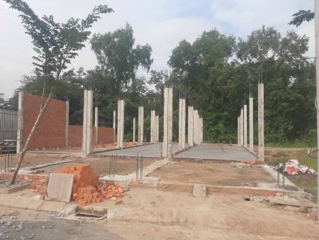 Cần bán nhà 5.5x20 nằm trên đường tỉnh lộ DT 826