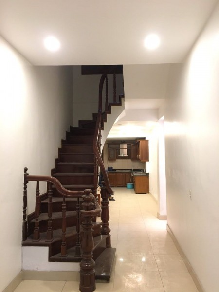 Cần đổi nhà bán nhanh căn 4 tầng Lý Nam Đế chỉ 5 tỷ 3