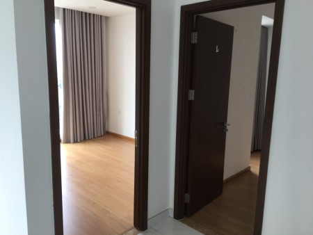 Cho thuê gấp căn hộ 2 phòng ngủ, 2 WC, nhà trống, dọn vào ở ngay