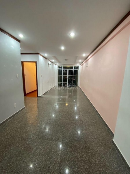 Tầng 31 cc Hoàng Anh Thanh Bình có căn hộ 98m2, 2 PN, giá 10 triệu/tháng, có sẵn nội thất