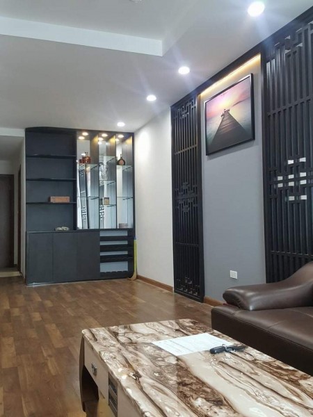 Chính chủ cần bán căn hộ 2 PN Goldmark City giá chỉ 2.18 tỷ.
