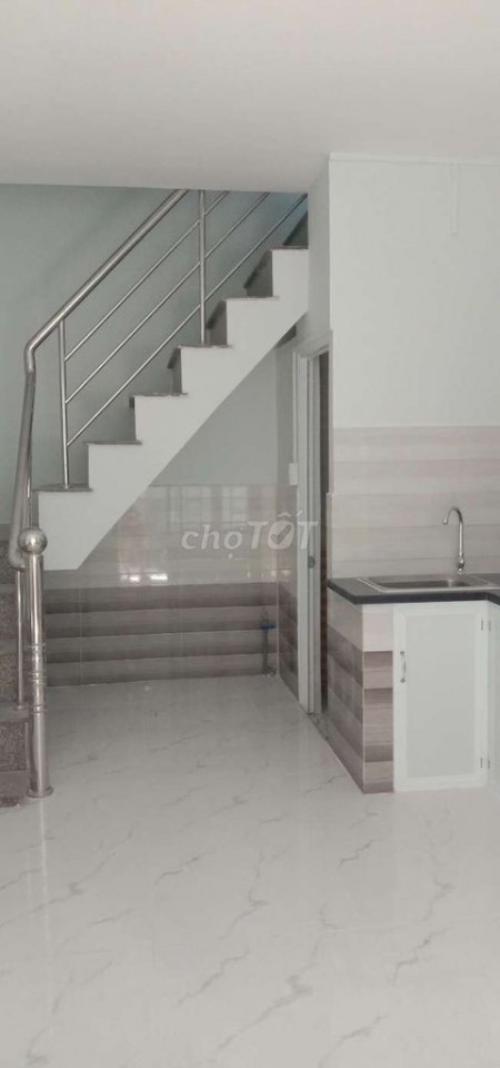 Nhà đẹp, một trệt một lầu, hai phòng ngủ, p5 q8
