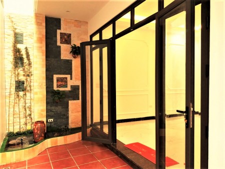 Nhỉnh 4 tỷ có nhà đẹp 250m2 cạnh Ngã Tư Sở, vị trí trung tâm, tiện ích vô vàn