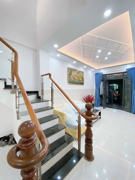 Nhà đẹp, hiện đại, nở hậu. Nguyễn Đình Chiểu, Quận 3. 6,9 tỷ