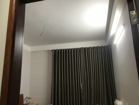 Bán nhà Q3 tiện kinh doanh, xe hơi đậu trước nhà