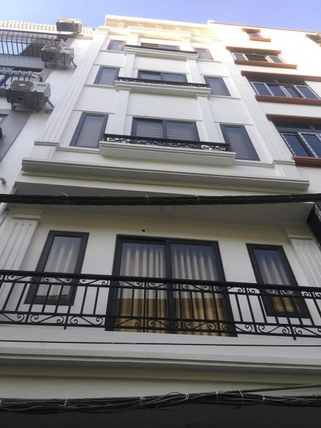 Tôi cần bán gấp nhà 7 tầng, thang máy phố Thái Hà giá 9 tỷ.