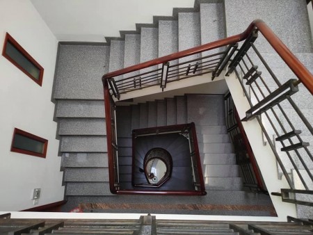 Kẹt tiền bán nhà hẻm 40 Trần Văn Quang, Tân Bình 20 tỷ tiện KD cho thuê, LH0909484131