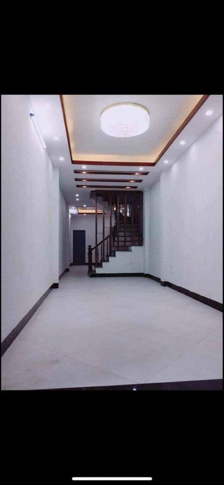 Bán Nhà 5 Tầng Mới Đẹp 56m2 Đường 2 Ô Tô Tránh Chỉ 5.45 Tỷ Hoàng Mai.