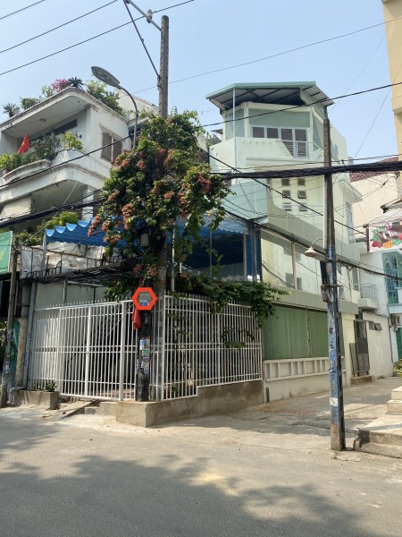 Nhà lô góc HXH Bùi Đình Tuý 5x20m, trệt, 2lầu, 4phòng 5wc.