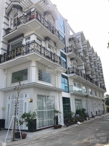 Nhà Phố Cao Cấp Xây Mới Gần Bến Xe Quận 8 TPHCM