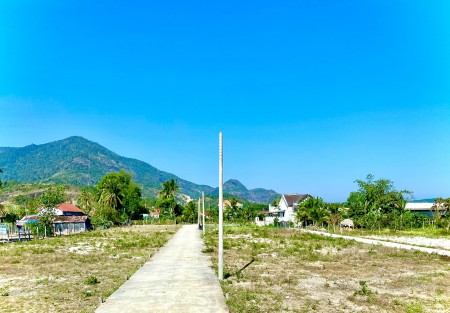02 lô đất gần hương lộ 39 cần bán gấp