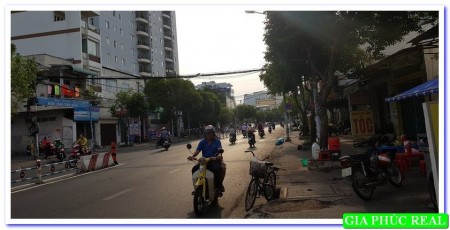 Kẹt tiền bán gấp MTKD Nguyễn Sơn-3 Lầu-DT:4x24m-18,5 tỷ