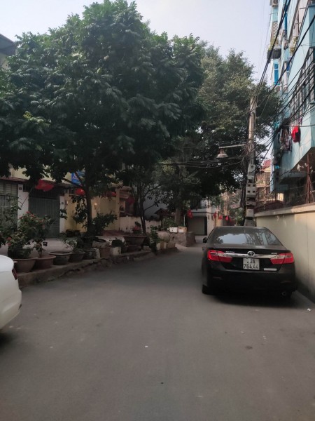 Bán nhà Lê Trọng Tấn 76m2 lô góc 5 tầng MT 5.3m gần phố chỉ 6.5 tỷ