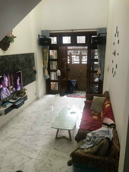 Cho thuê nhà nguyên căn đường Đồng Xoài gần chợ Hoàng Hoa Thám quận Tân Bình
