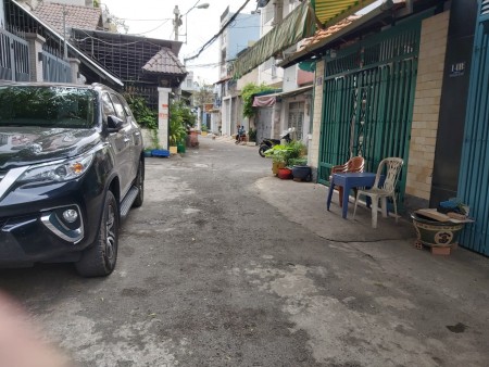Mặt bằng nguyên căn cho thuê đường số 71, Phường Tân Quy, Quận 7