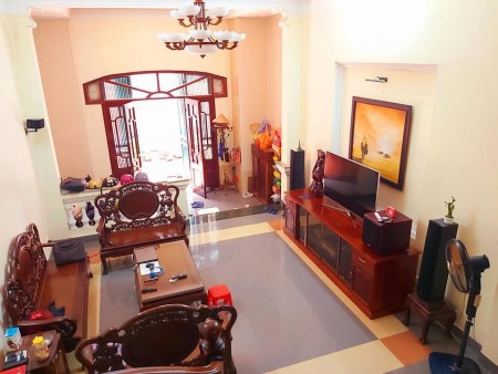 Bán nhà đường Dương Quảng Hàm nhà đẹp ở luôn. DT 45M, MT 4M, 5 tầng, 4.5 tỷ 0964826656