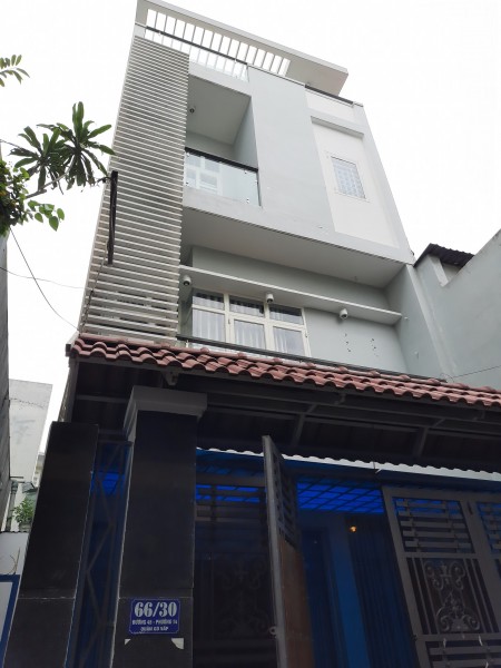 Chủ Định Cư Bán Gấp Nhà Bạch Đằng Bình Thạnh dt 80m2, 3 tầng. Chỉ 7,8 tỷ