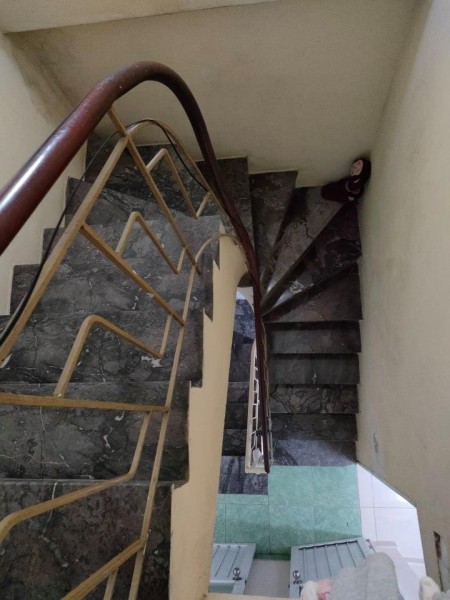 BÁN NHÀ PHỐ LẠC TRUNG NGÕ ĐẸP, RỘNG NHÀ 4 TẦNG XÂY CHẮC CHẮN, ĐẦY ĐỦ TIỆN NGHI CẦN BÁN GẤP