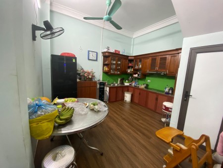 Bán nhà phố Thịnh Quang 40mx4T lô góc MT 4m Đống Đa - 0969040000