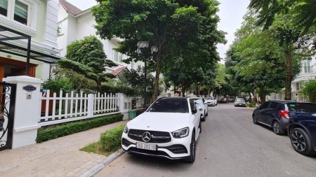 Bán biệt thự Dương Nội 170m2 x 3 tầng, MT 11m, ô tô, tặng nội thất