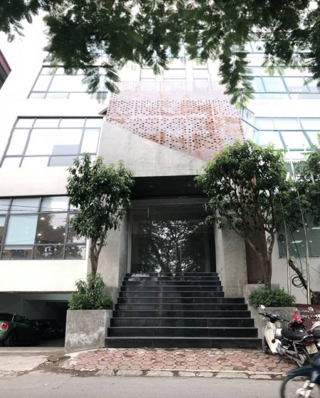 Cho thuê văn phòng đẹp mới nhất quận Đống Đa 2021 view Hồ Hoàng Cầu. LH.0866683628